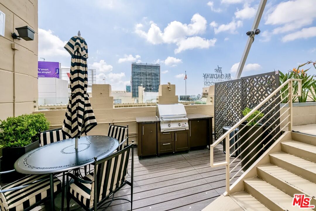 6253 Hollywood Blvd Unit: 1202