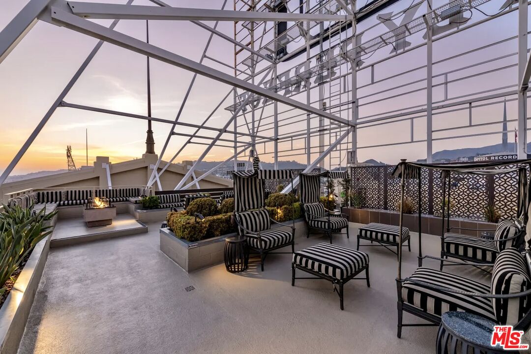 6253 Hollywood Blvd Unit: 1202