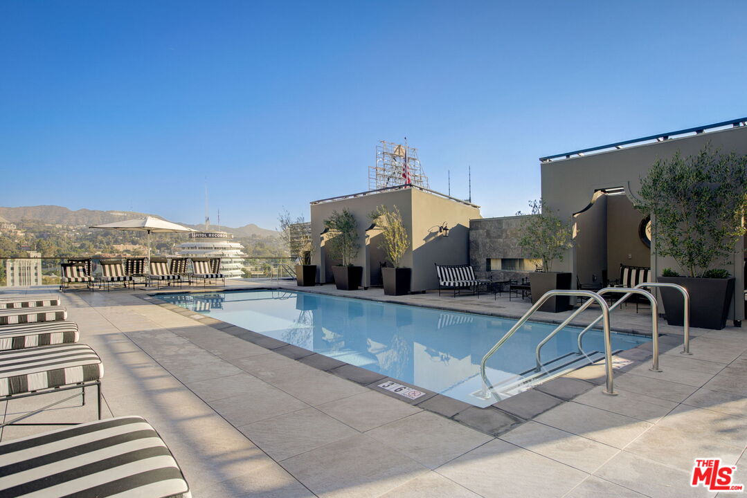 1645 N Vine St Unit: 611