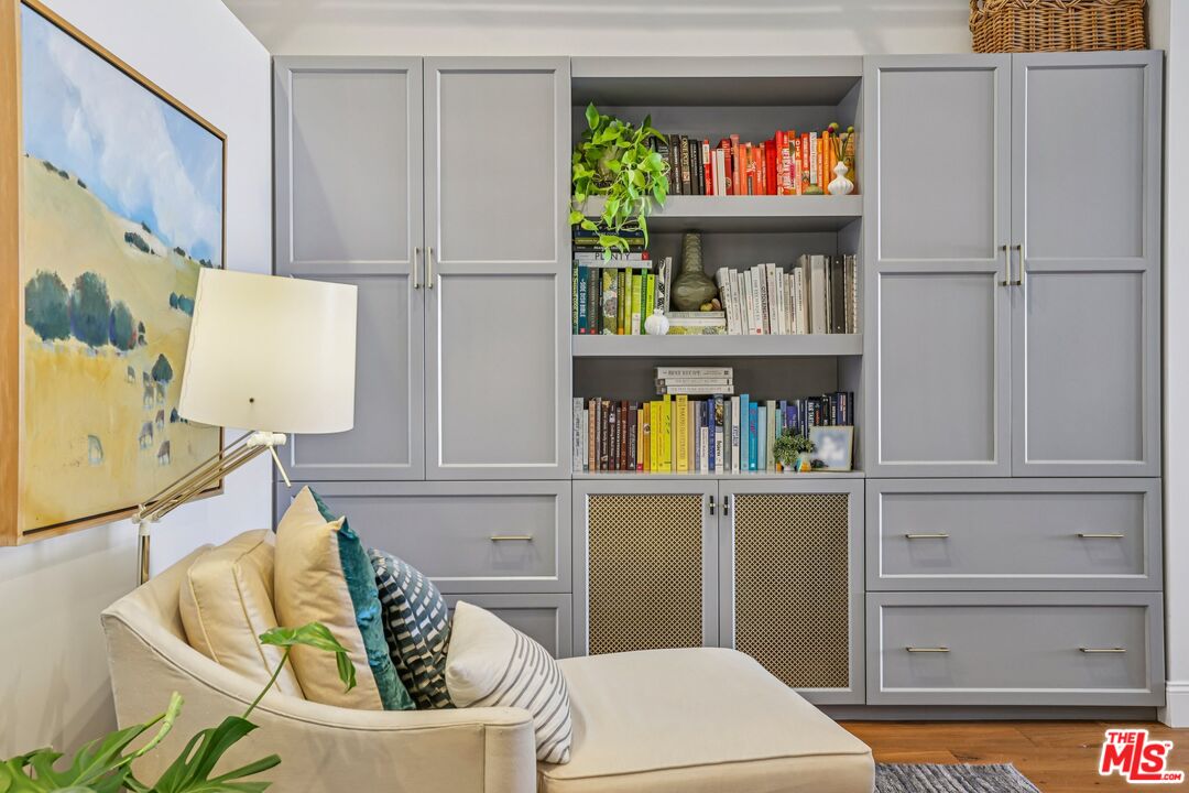 1645 N Vine St Unit: 611