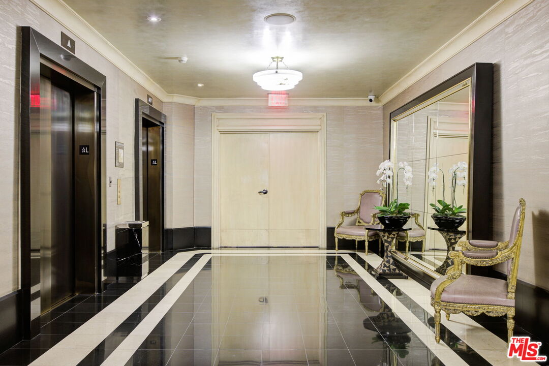 1645 N Vine St Unit: 611