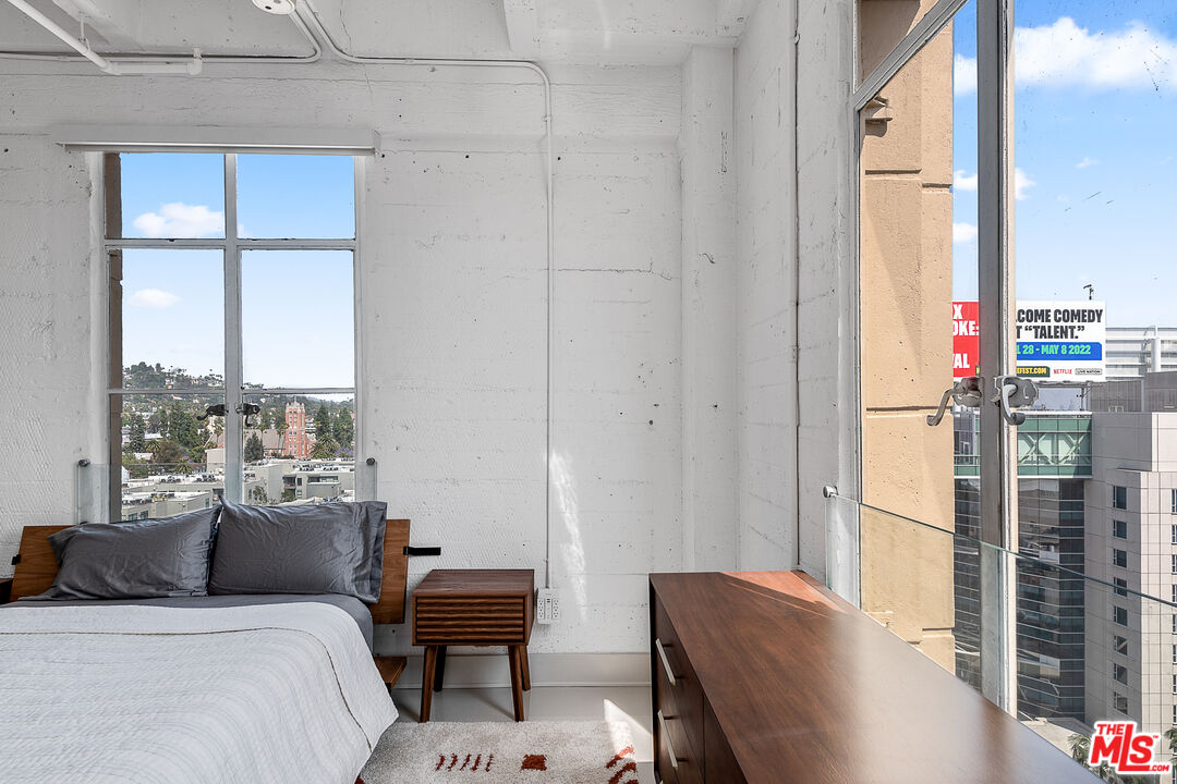 6253 HOLLYWOOD BLVD Unit: 1201