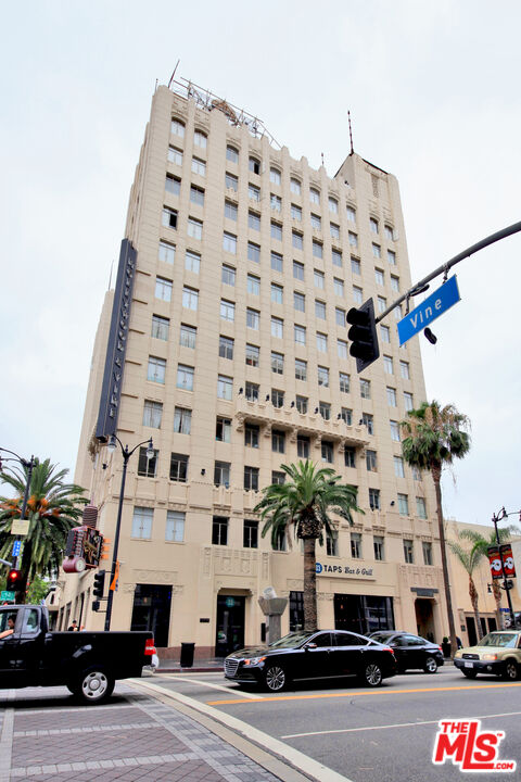6253 HOLLYWOOD BLVD Unit: 1201