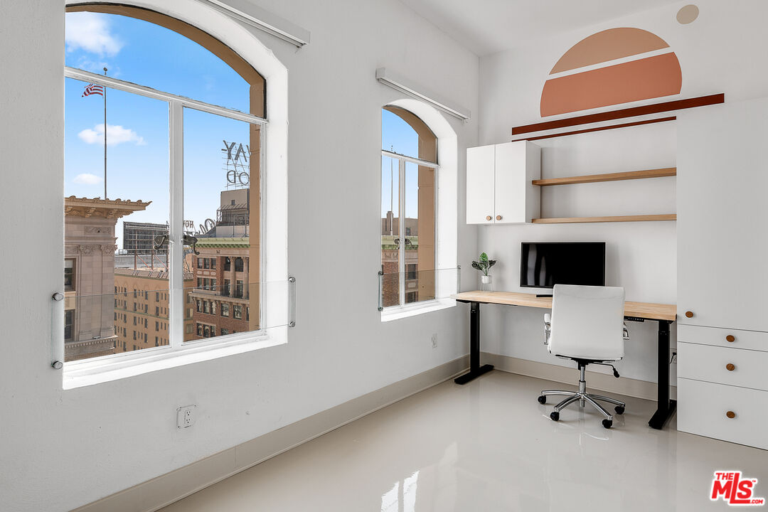6253 HOLLYWOOD BLVD Unit: 1201