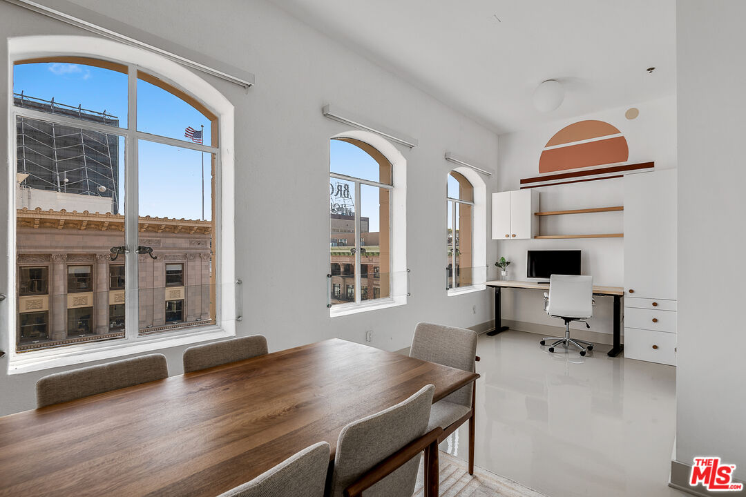 6253 HOLLYWOOD BLVD Unit: 1201