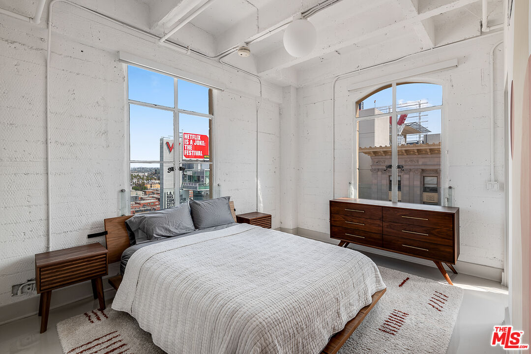 6253 HOLLYWOOD BLVD Unit: 1201