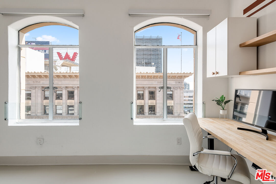 6253 HOLLYWOOD BLVD Unit: 1201