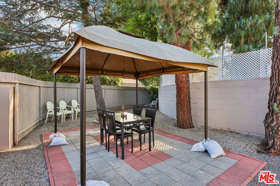 6727 Orion Ave