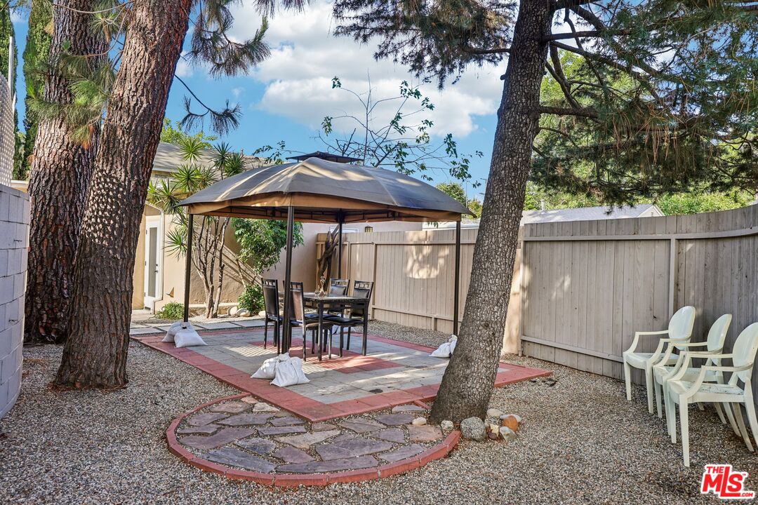 6727 Orion Ave