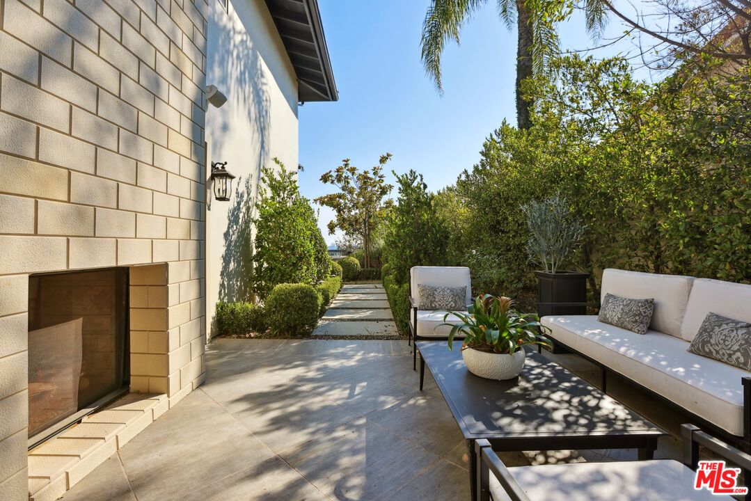 2676 Casiano Rd