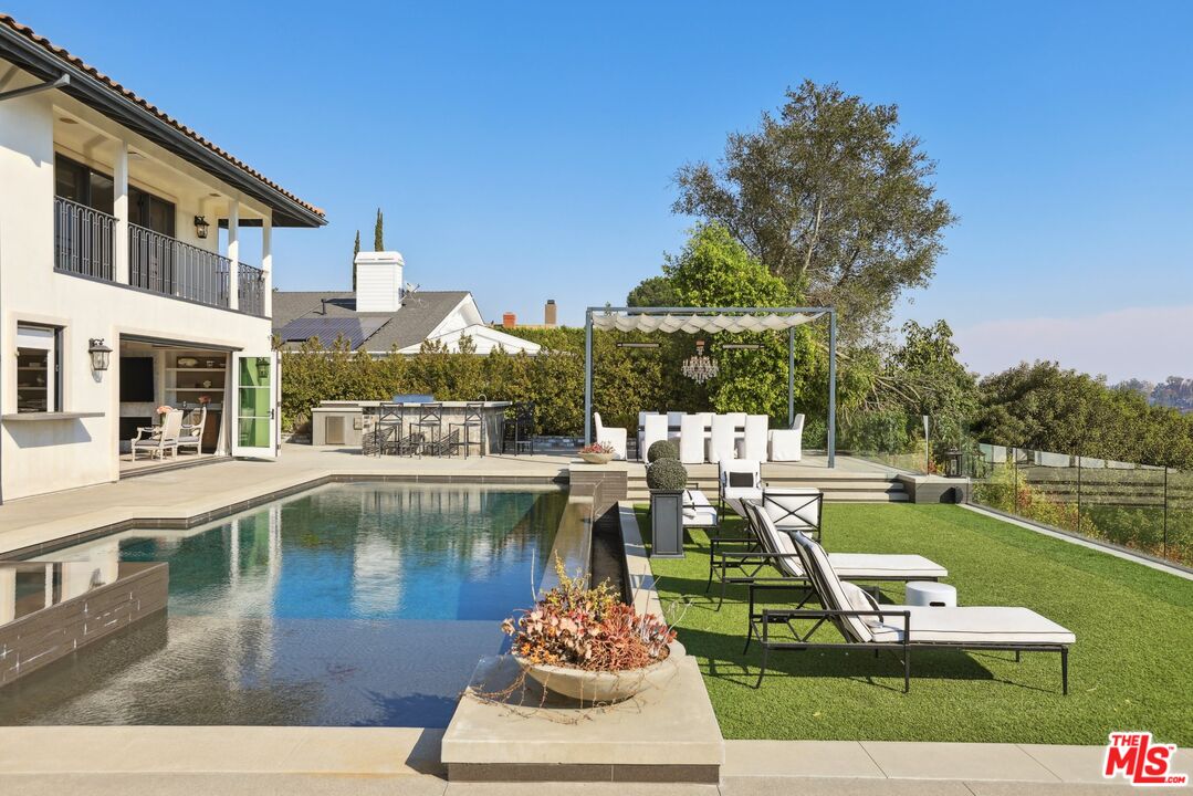 2676 Casiano Rd