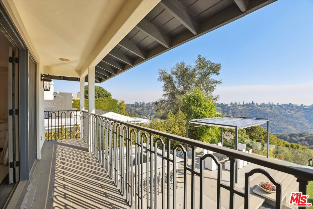 2676 Casiano Rd