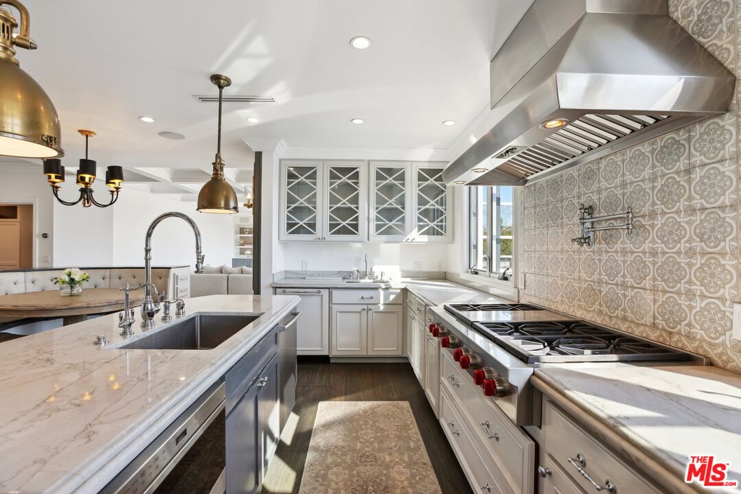 2676 Casiano Rd