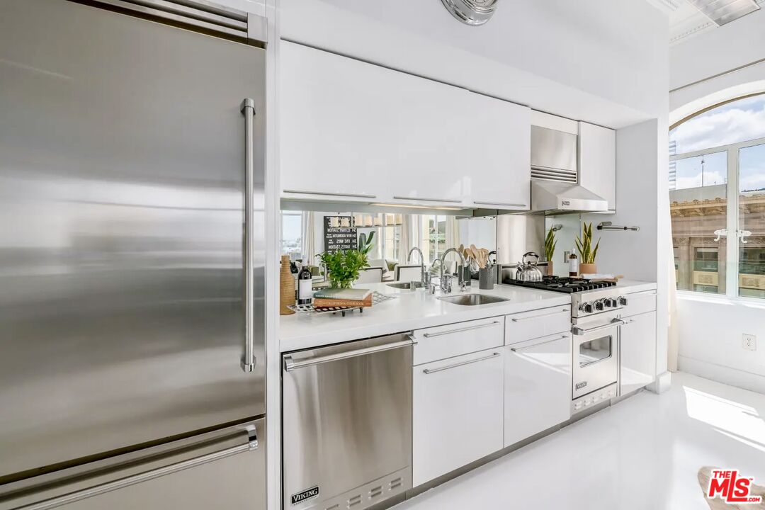 6253 Hollywood Blvd Unit: 1202