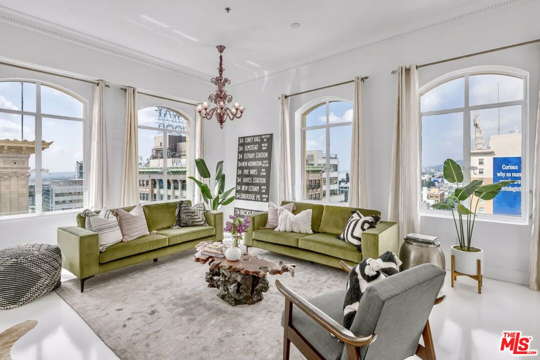 6253 Hollywood Blvd Unit: 1202