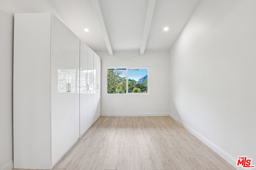 2700 Cahuenga Blvd Unit: E 4313