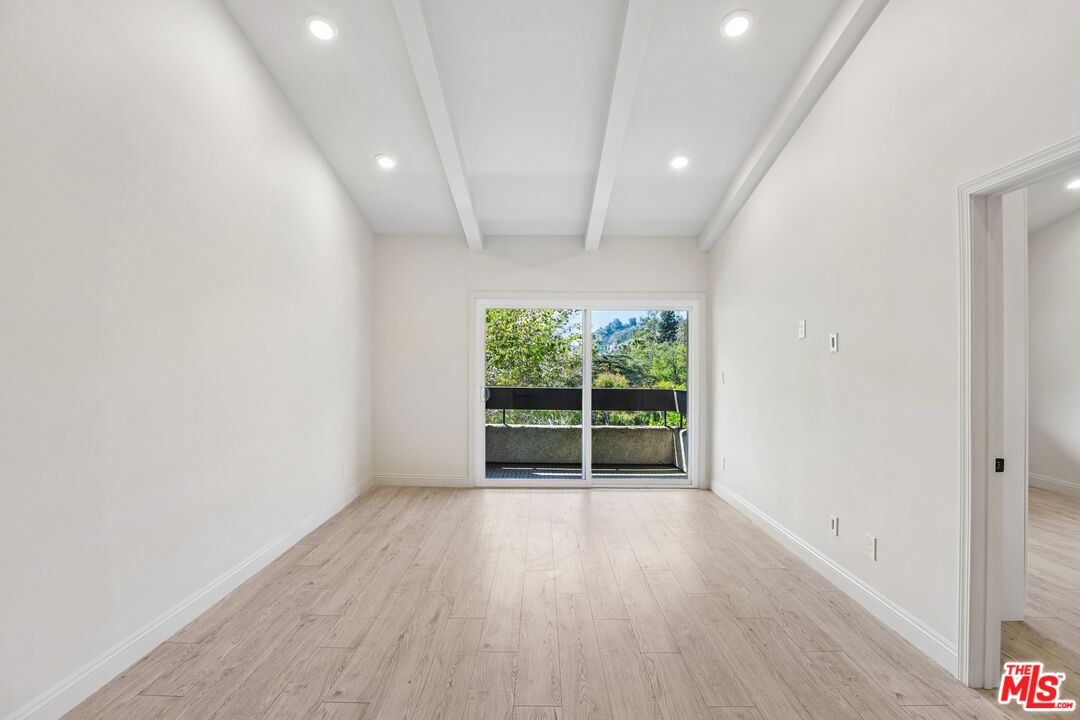 2700 Cahuenga Blvd Unit: E 4313