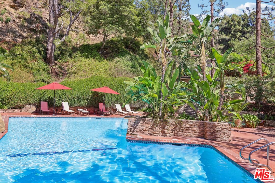 2700 Cahuenga Blvd Unit: E 4313