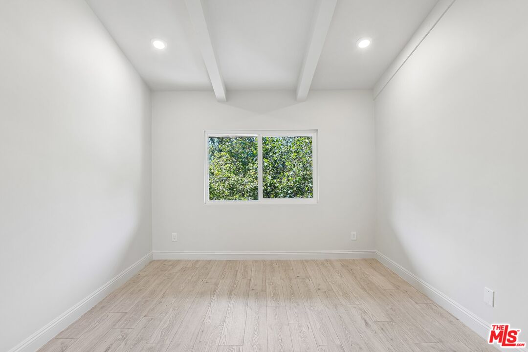 2700 Cahuenga Blvd Unit: E 4313