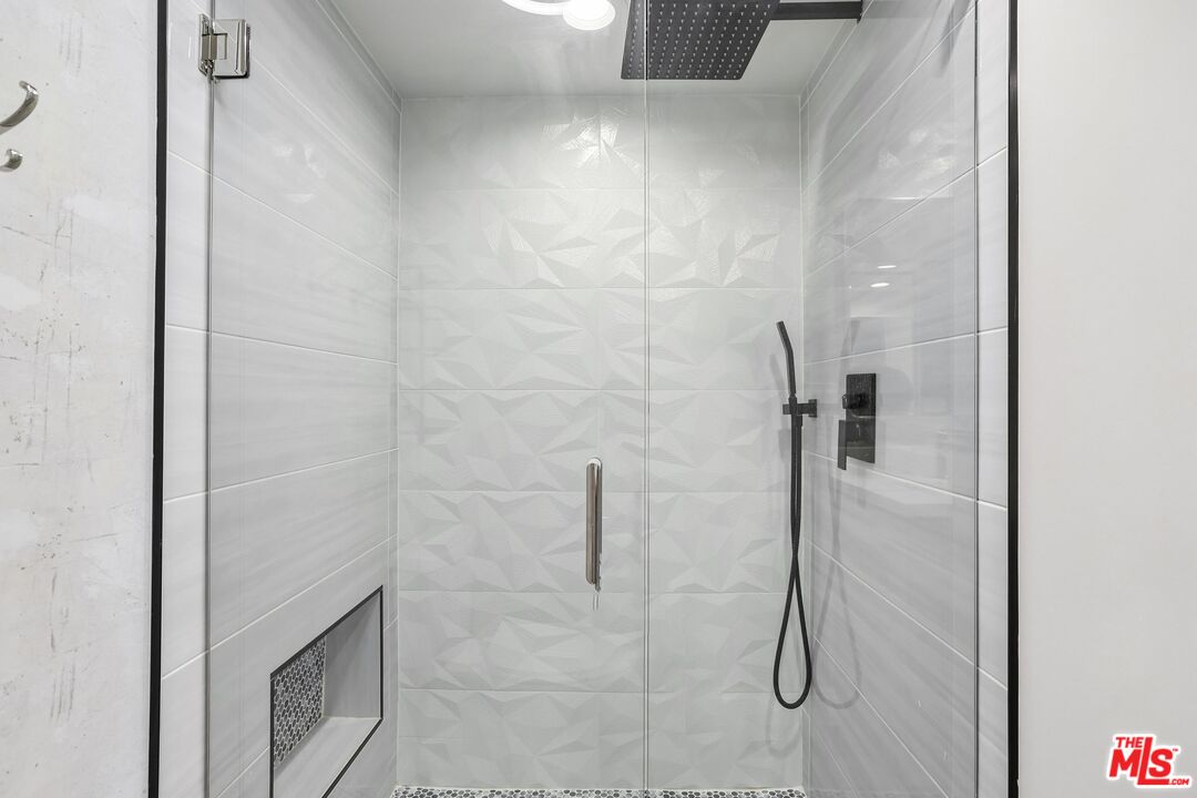 2700 Cahuenga Blvd Unit: E 4313