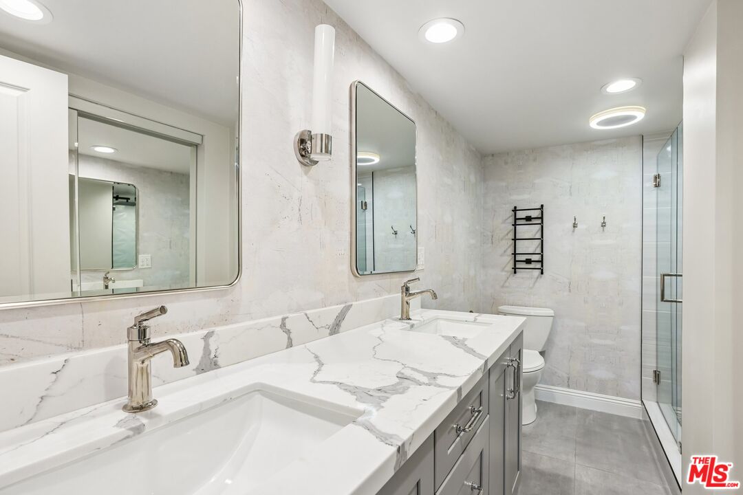 2700 Cahuenga Blvd Unit: E 4313