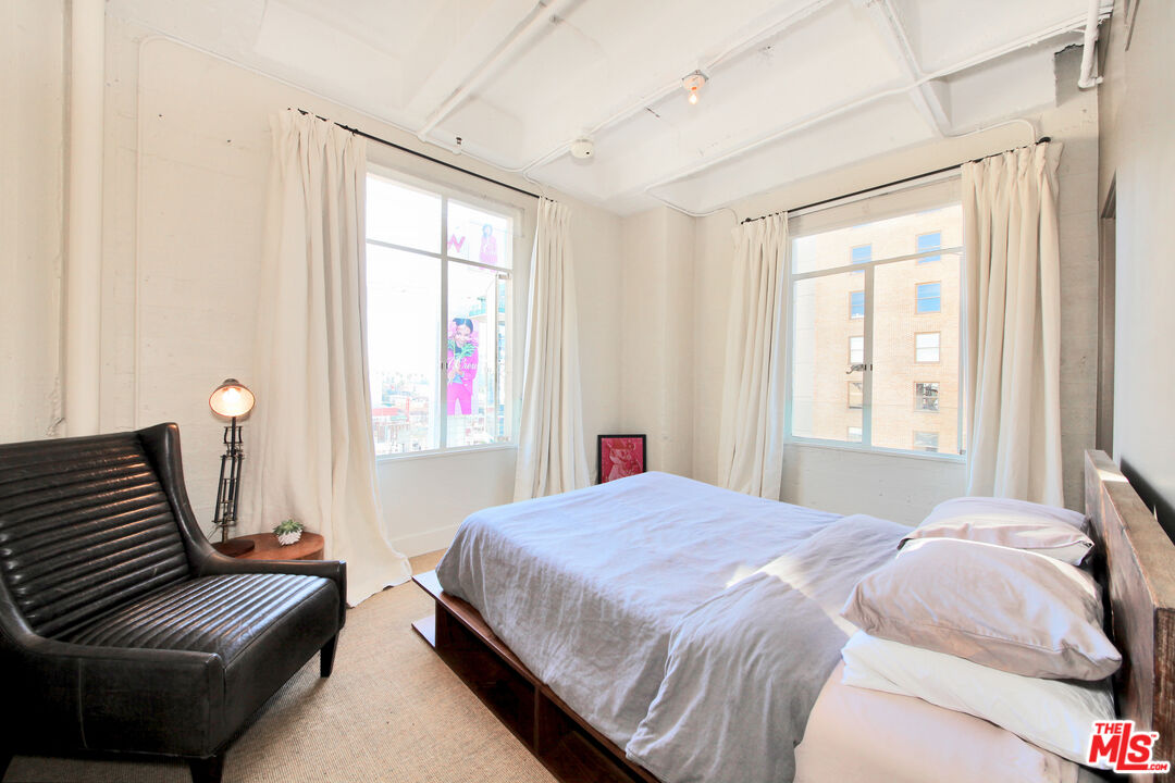 6253 HOLLYWOOD BLVD Unit: 601