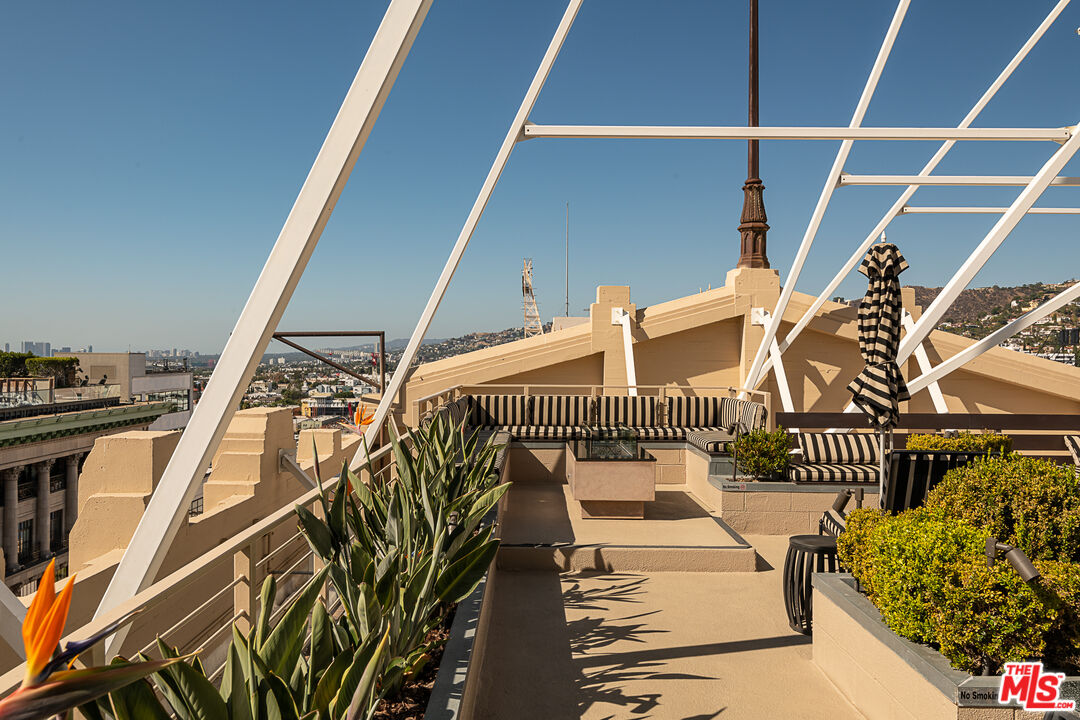 6253 HOLLYWOOD BLVD Unit: 601