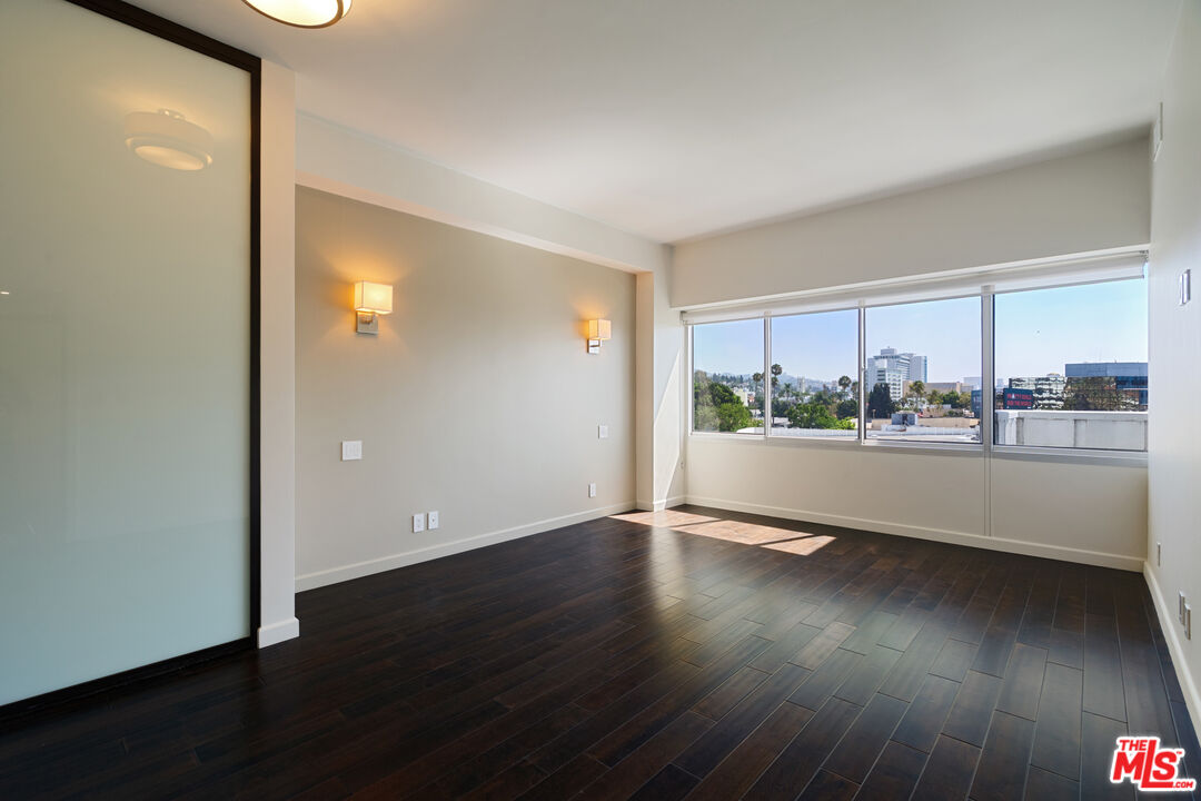 7135 Hollywood Blvd Unit: 402