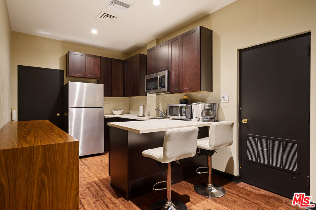 7135 Hollywood Blvd Unit: 402