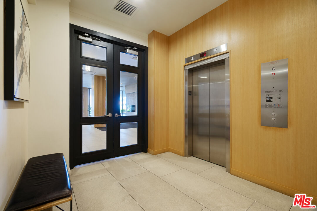 7135 Hollywood Blvd Unit: 402
