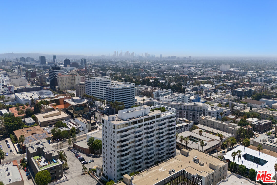 7135 Hollywood Blvd Unit: 402