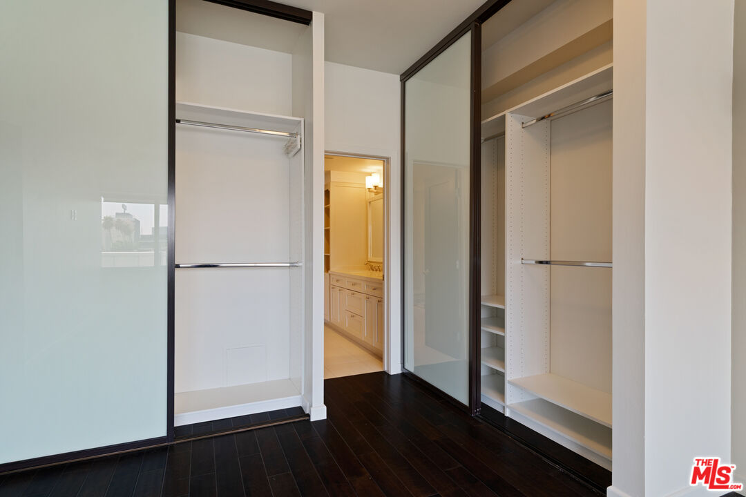 7135 Hollywood Blvd Unit: 402