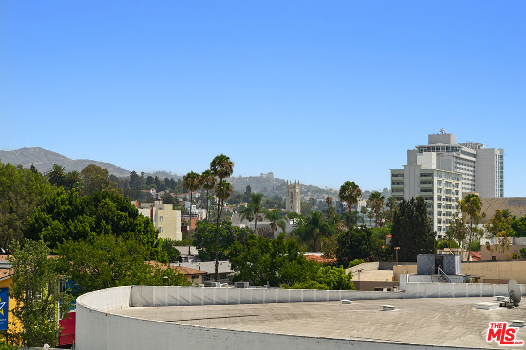 7135 Hollywood Blvd Unit: 402