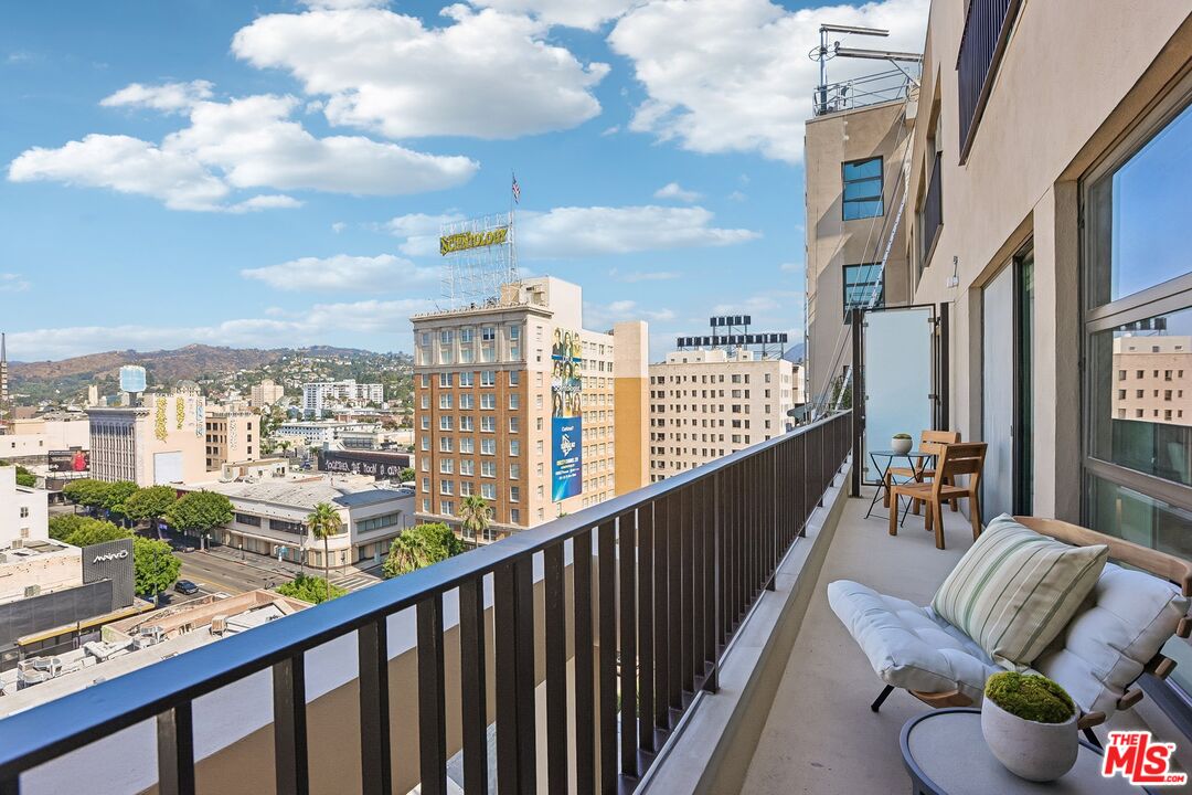 1645 N Vine St Unit: 911