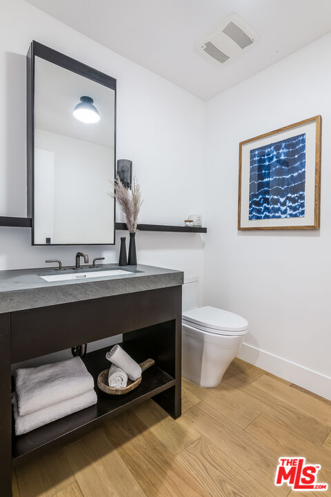 10777 Wilshire Blvd Unit: 404