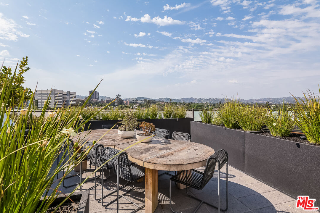 10777 Wilshire Blvd Unit: 404