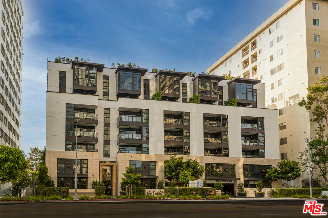 10777 Wilshire Blvd Unit: 404