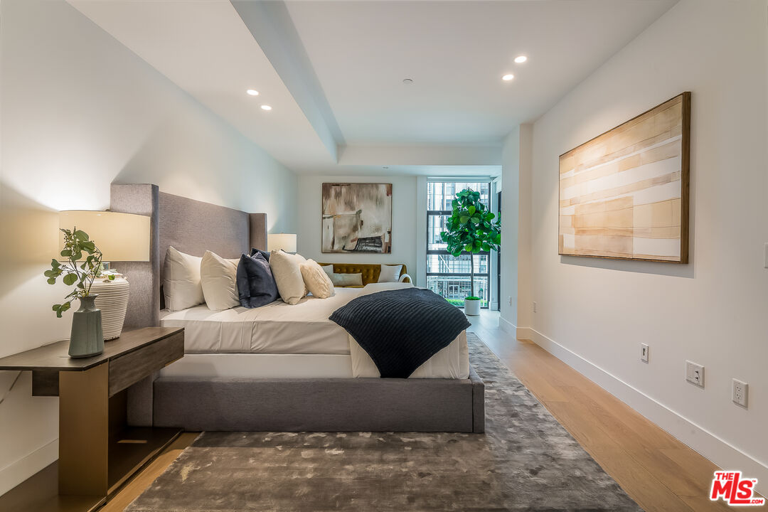 10777 Wilshire Blvd Unit: 404