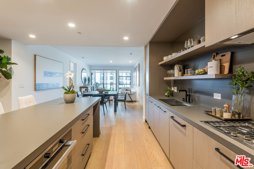 10777 Wilshire Blvd Unit: 404