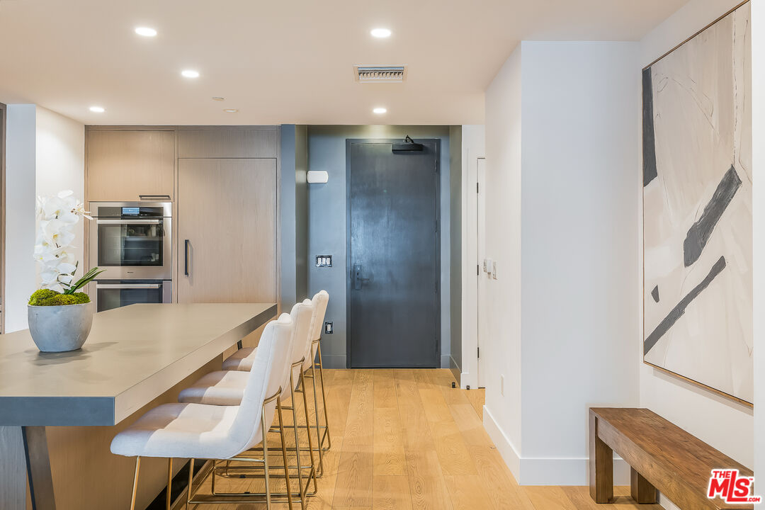 10777 Wilshire Blvd Unit: 404