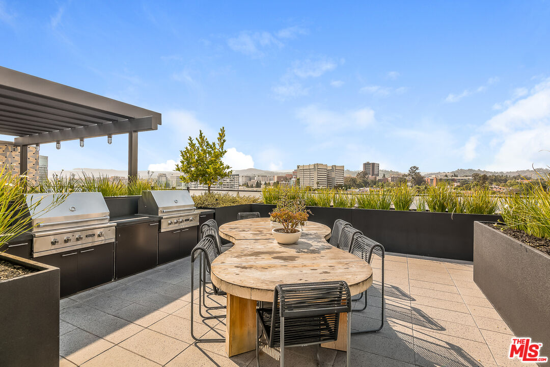 10777 Wilshire Blvd Unit: 404