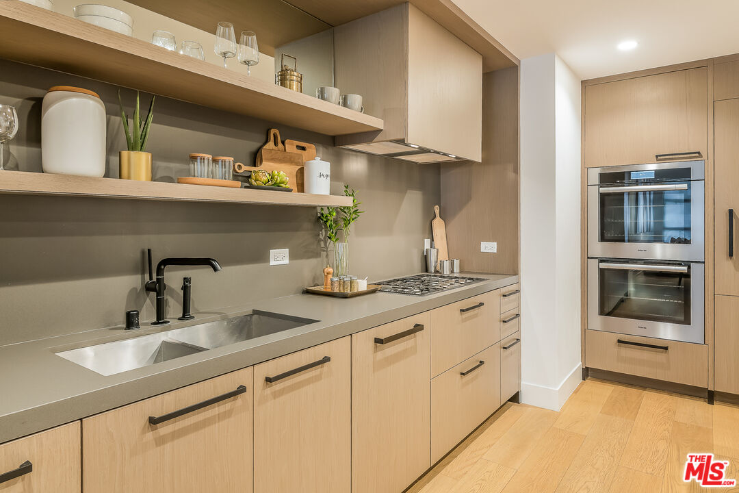 10777 Wilshire Blvd Unit: 404