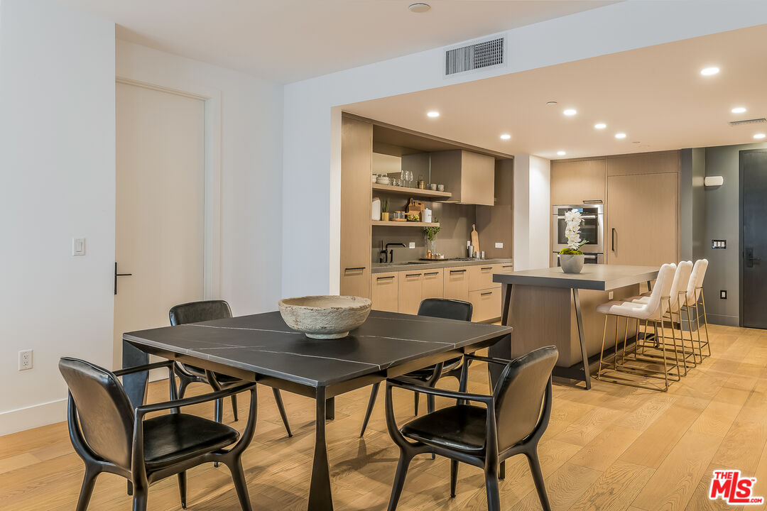 10777 Wilshire Blvd Unit: 404