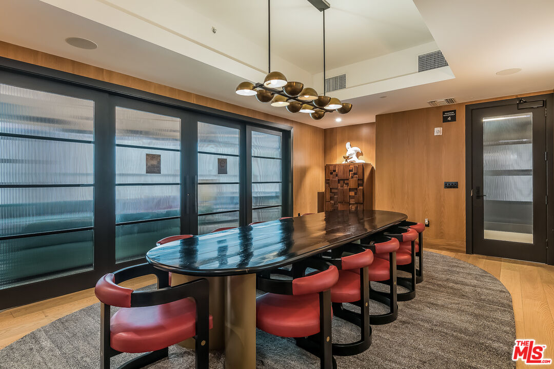 10777 Wilshire Blvd Unit: 404