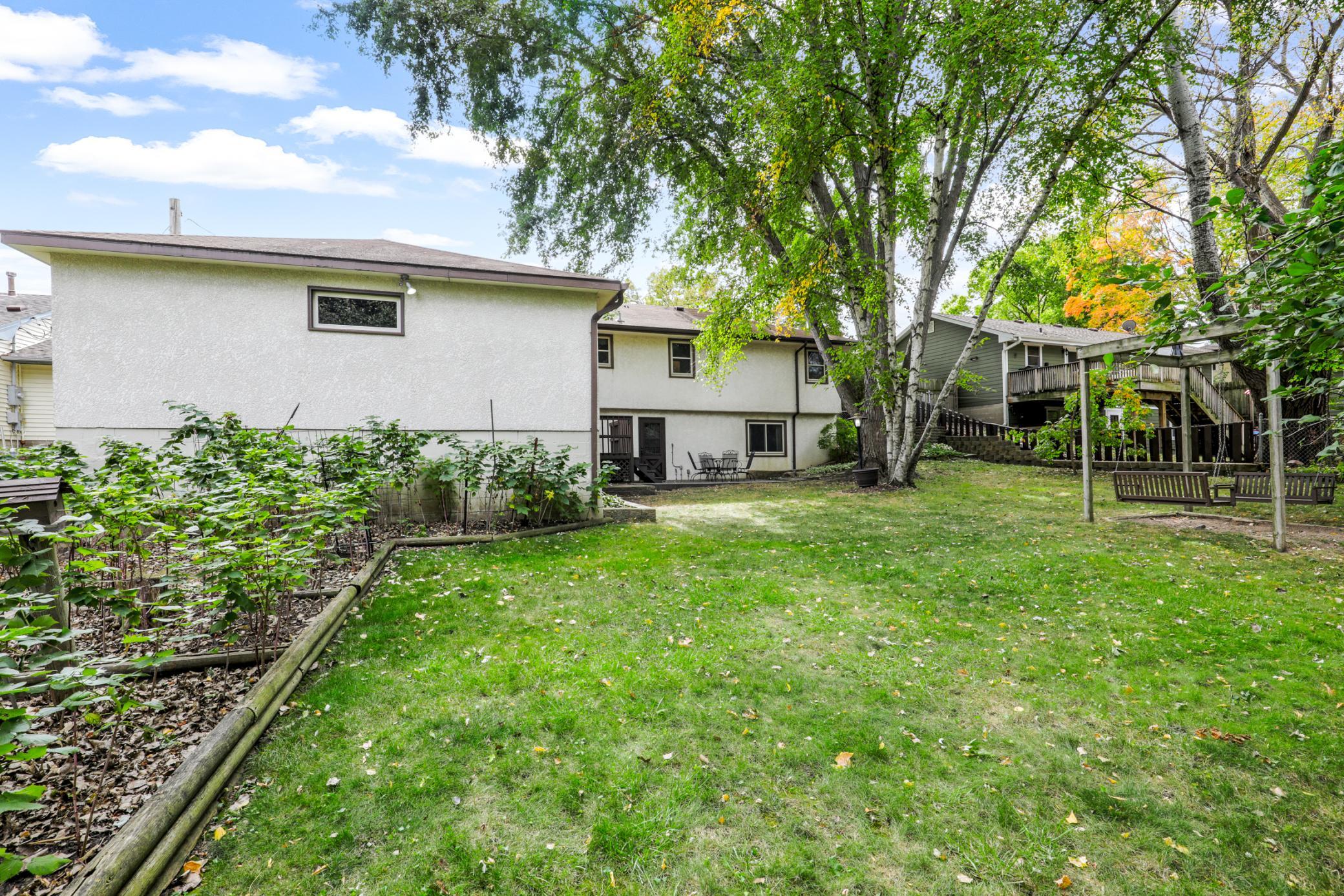 Charming, Well Maintained, Walk-Out Rambler