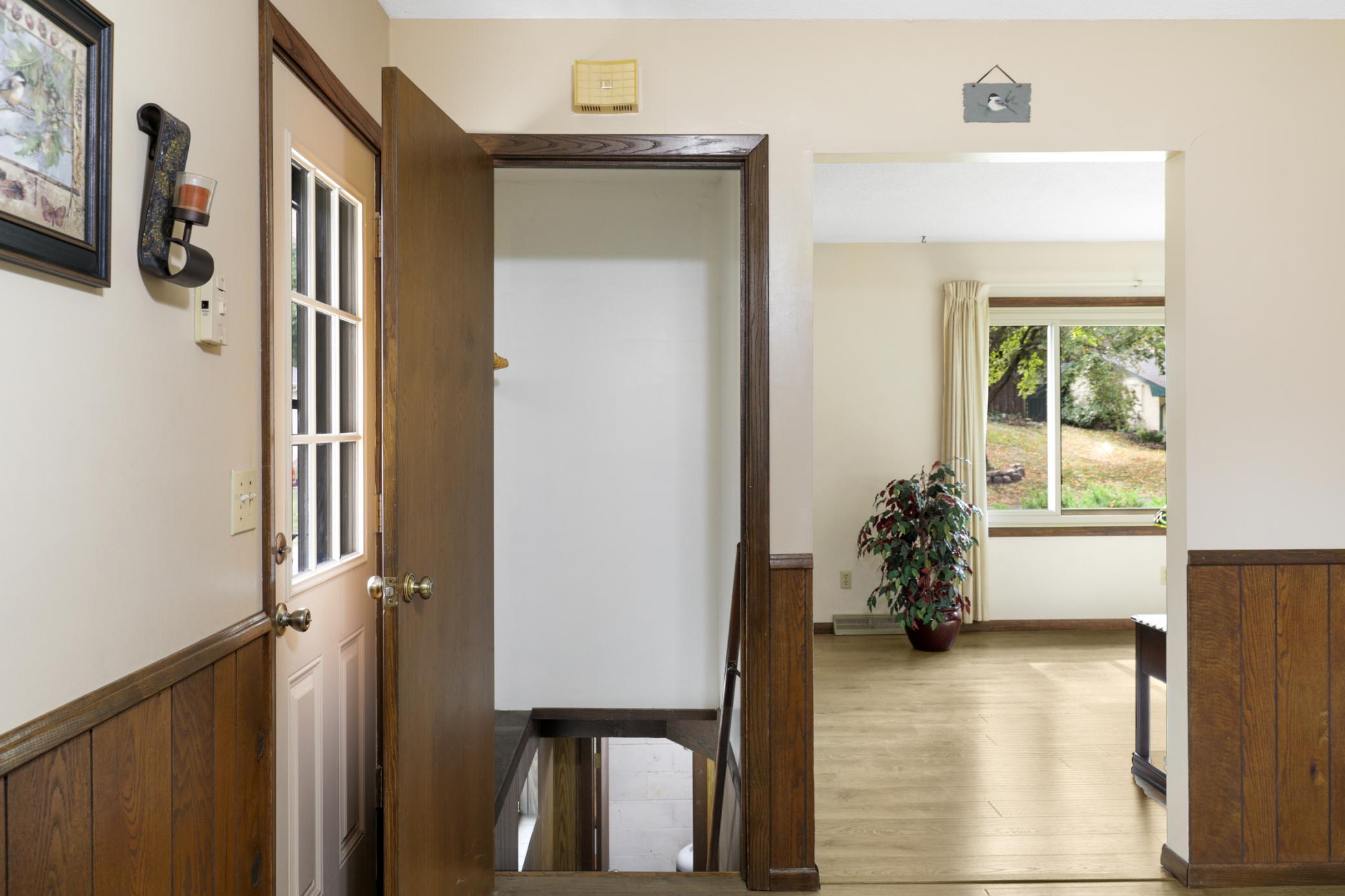 Charming, Well Maintained, Walk-Out Rambler