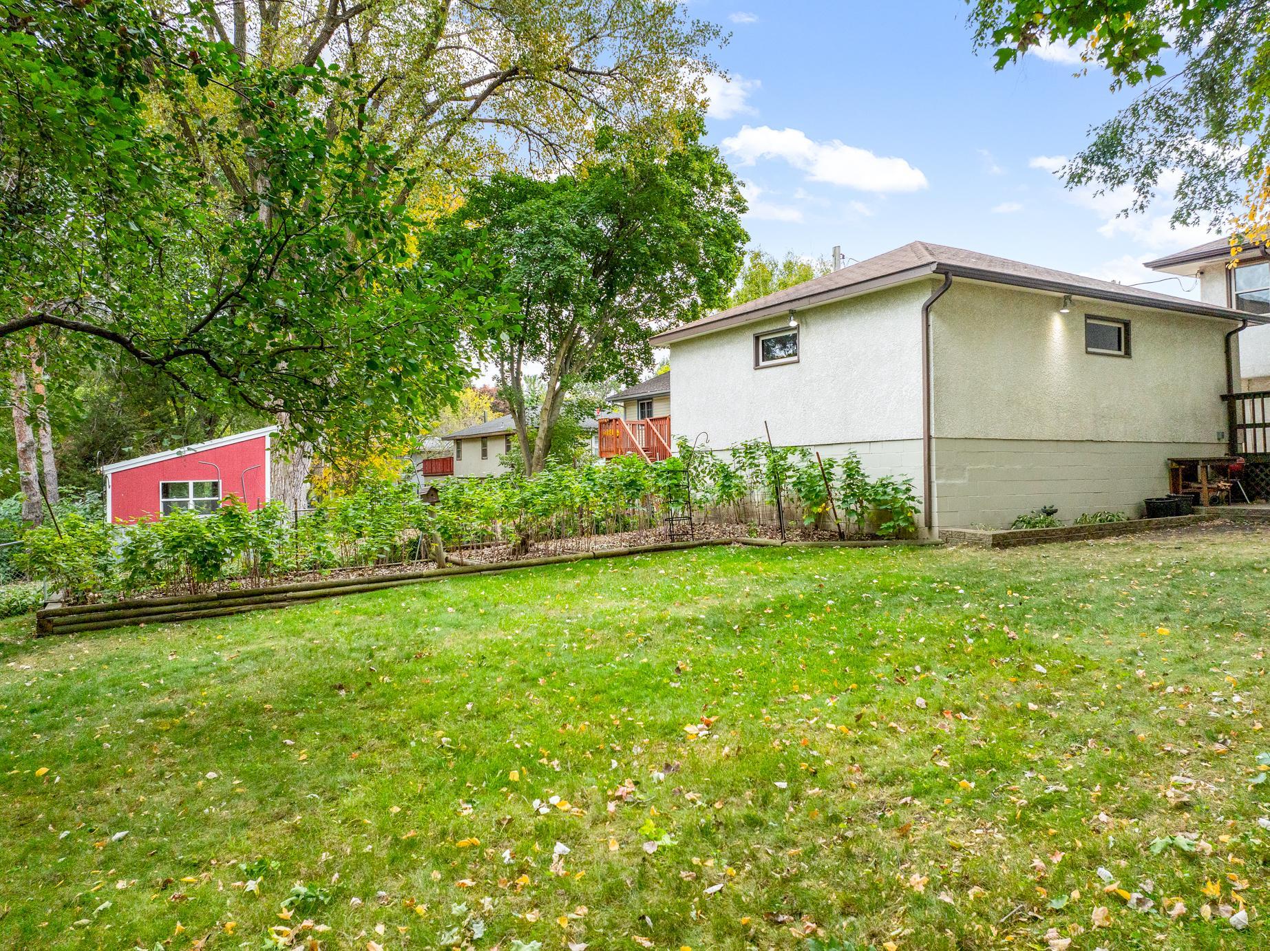 Charming, Well Maintained, Walk-Out Rambler