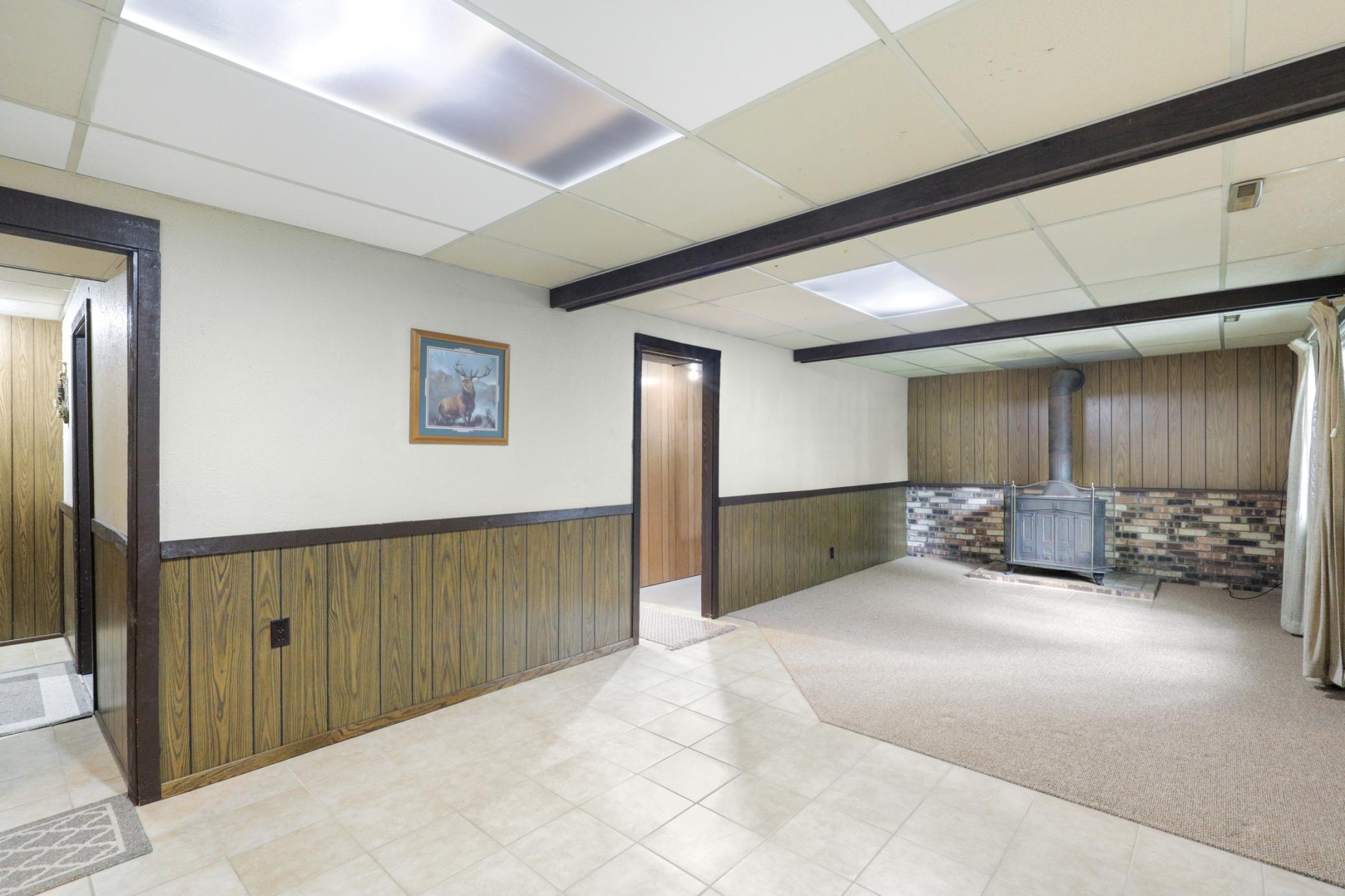 Charming, Well Maintained, Walk-Out Rambler