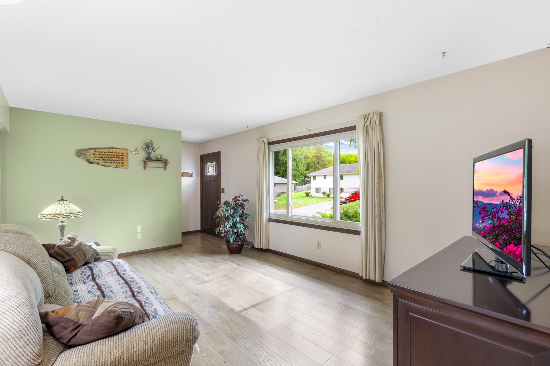 Charming, Well Maintained, Walk-Out Rambler