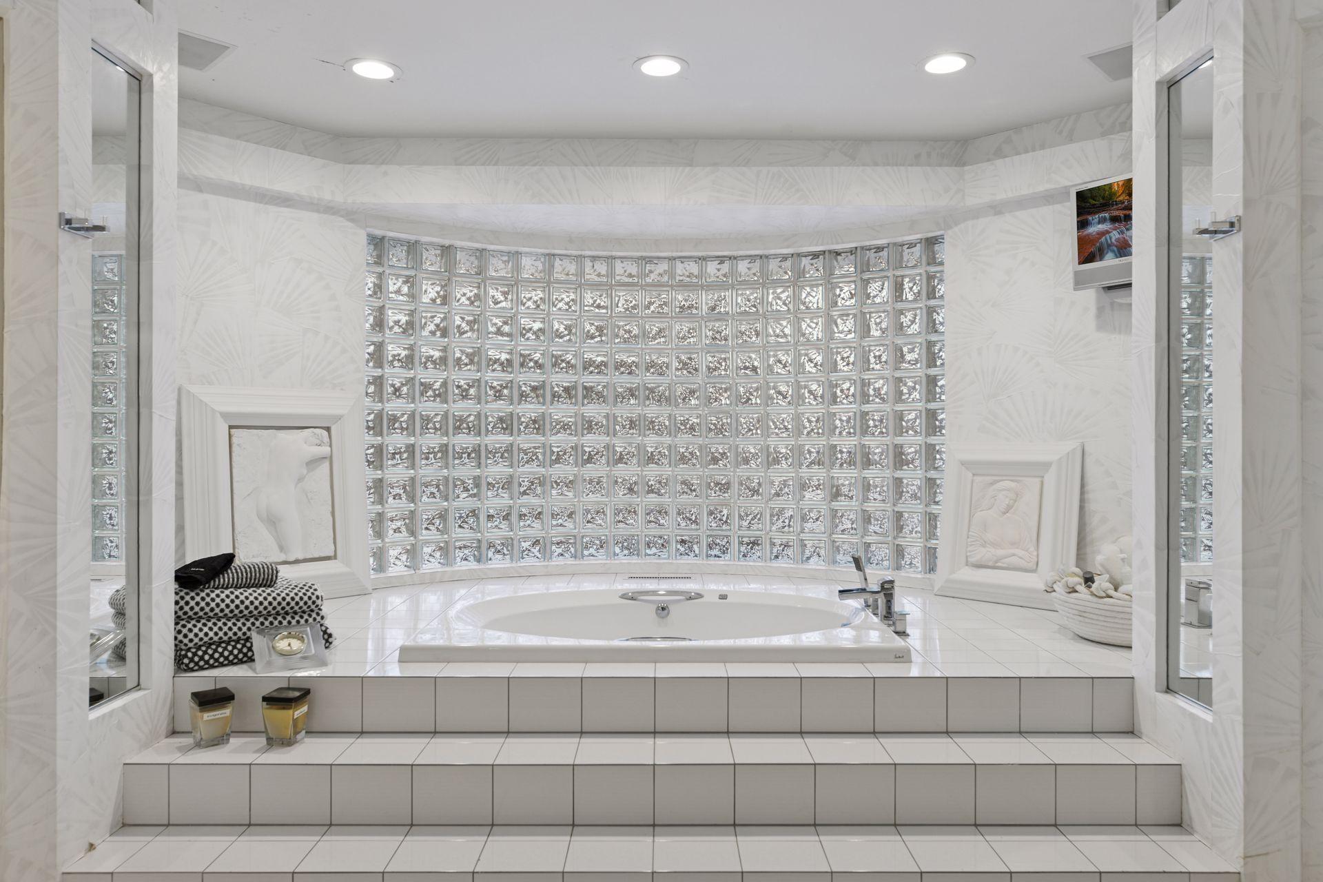 16141 Mcginty Road W